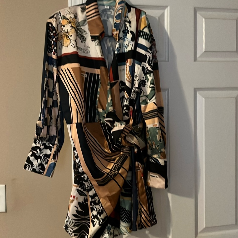 SATIN PRINTED WRAP LONG SLEEVE DRESS